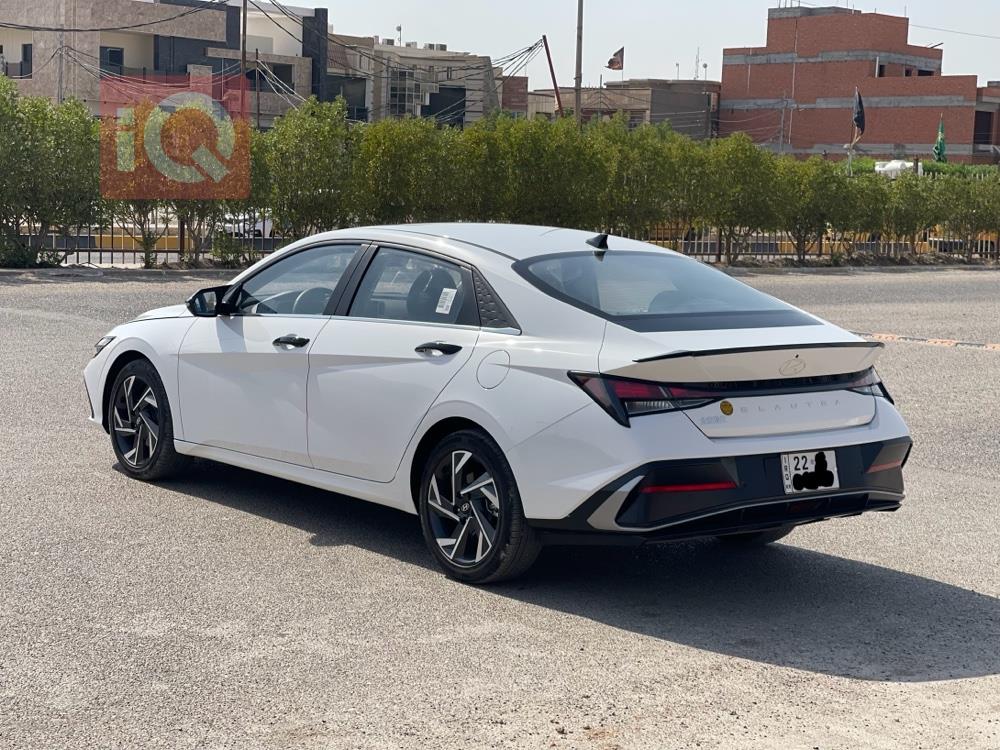 هیوندای ئەلەنترا